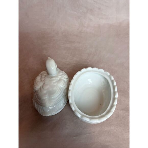 Vintage White Ceramic Duck Hen on Nest - Picture 5 of 8